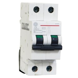 Wyłącznik nadpr 2P C 4A 10kA AC 674890 GE Power